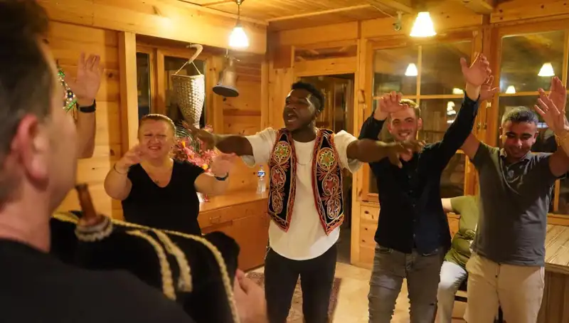 Gana'dan Rize'ye Uzanan Başarı Hikayesi: Tıp Fakültesi Mezunu Oldu