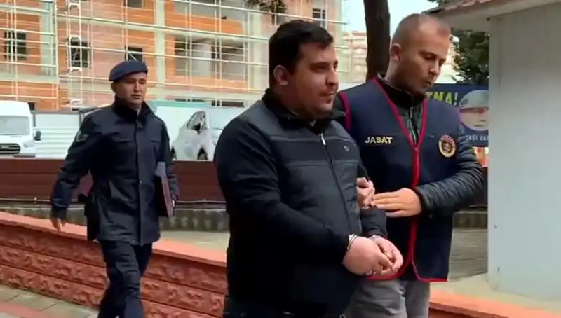 410 Ayrı Suçtan Aranan Zanlı, İstanbul'da Kıskıvrak Yakalandı!