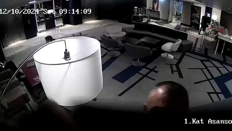 İBB Yolsuzluk Soruşturmasında Şok Eden Kamera Görüntüsü Rutin Uygulama mı?