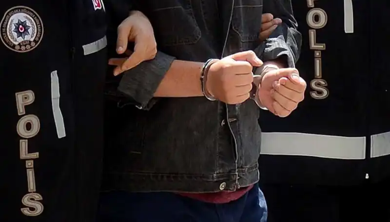 Uyuşturucu Ticareti Operasyonunda 73 Torbacı Yakalandı: Çetelerin Ağı Çökertildi