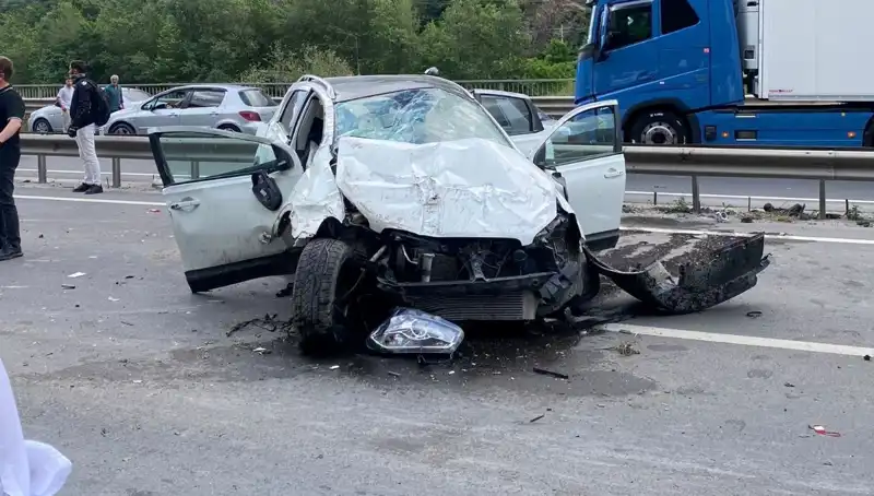 Betonda Kaza Dehşeti! 3 Yaralı Zor Anlar Yaşadı