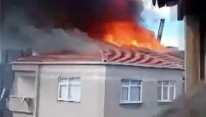 Bağcılar'da Yangın Paniği: Beş Katlı Bina Alev Alev Yandı