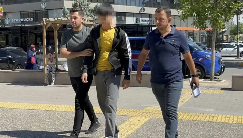 Tartışma Kanlı Bitti: Genç Adam Kardeşini Bıçakladı