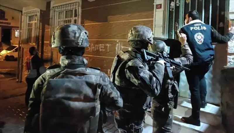 Altyapı Suçlarının Odağı: 8 İlde Devasa Bahis ve Kara Para Operasyonu