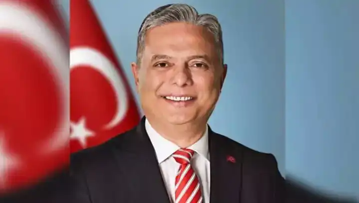 Ümit Uysal: CHP'nin Genç Lider Adayı Kimdir?