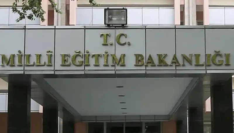 MEB Uyardı: Bakanlık Adını Kullanan Dolandırıcılara Dikkat Edin!