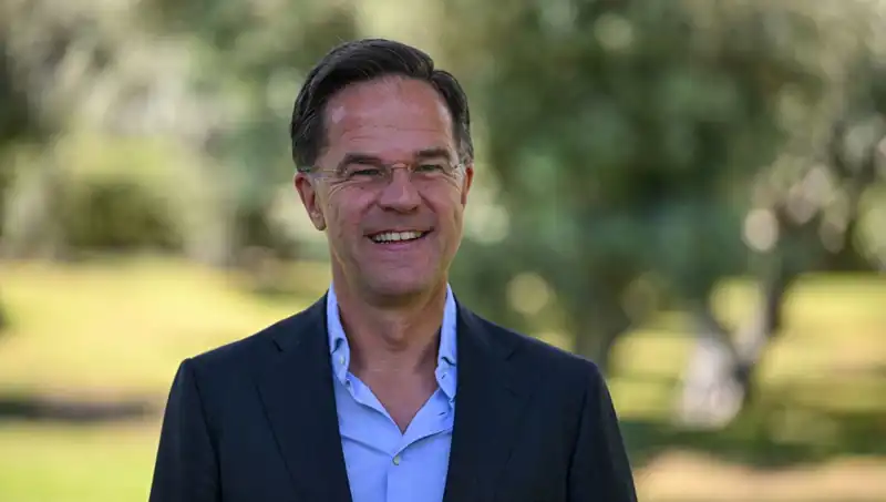 Rutte: Eurofighter Hakkında Müttefiklere Kısıtlama Getirin Demiyorum!