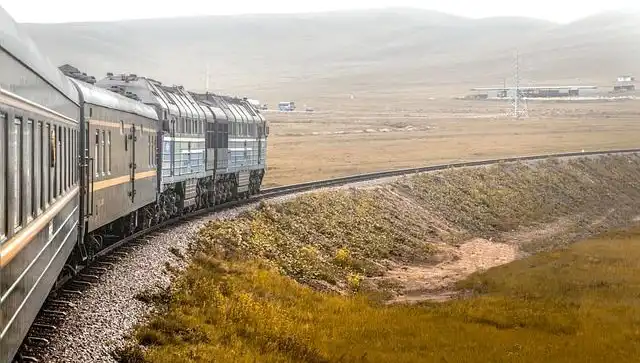 Pensilvanya'da Trajik Tren Kazası: Raylar Üzerindeki 3 Kişiye Çarpıldı