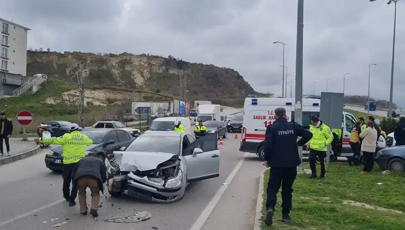 Sinop'ta Korkunç Kaza: İncelemeler Sürüyor, Yaralı Sayısı Artıyor!