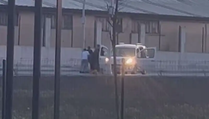 Drift Yapan Araçtan Yola Fırlayan Genç: Ölümlü Kaza Uğramadan Kurtulundu!
