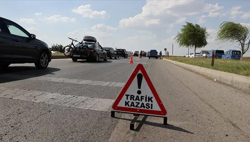 Adana'da Feci Trafik Kazası: 1 Ölü, 1 Yaralı