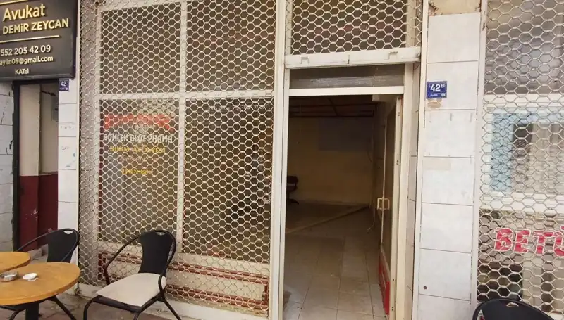 Yarım Asırlık Dükkanın Sessizliği: Bir Tarih Silinip Gidiyor