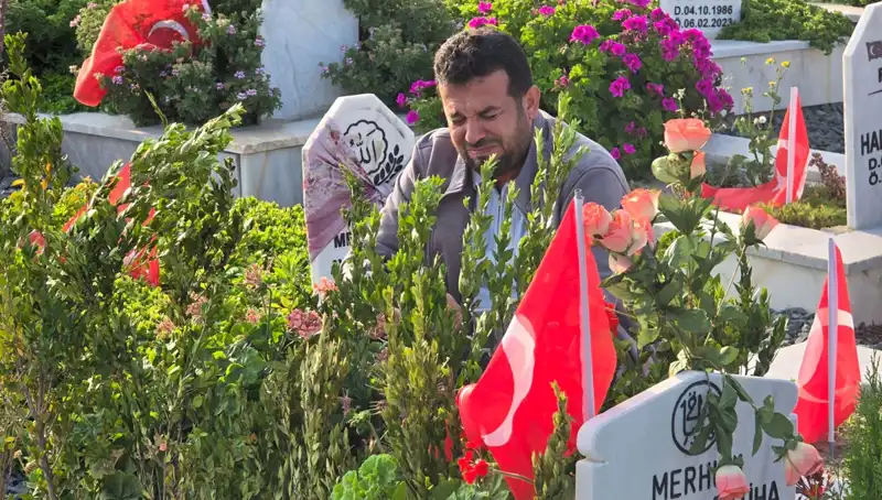 Deprem Şehitliğinde Bayram: Acının Gölgeleri ve Anma Ritüelleri