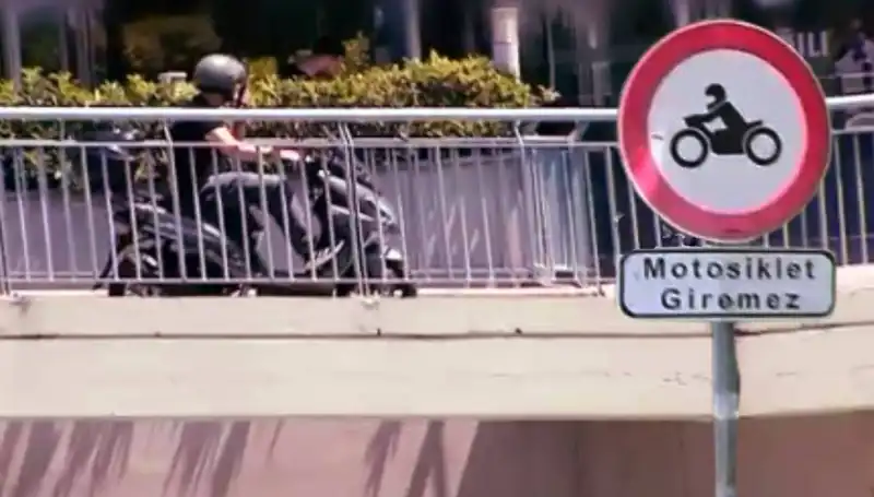 Motokuryeler Üst Geçitlerde: Kazaları Önlemenin Yolu Nerede?