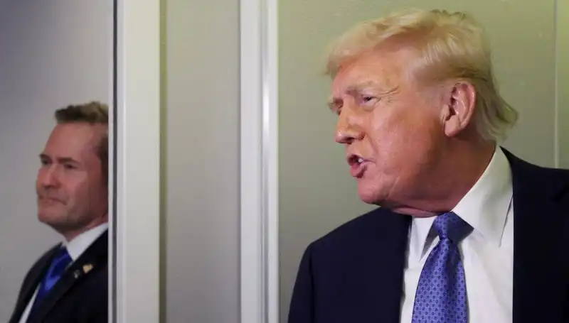 Trump'tan Sürpriz Karar: Mike Waltz'ı Görevden Alma Nedeni Ne?