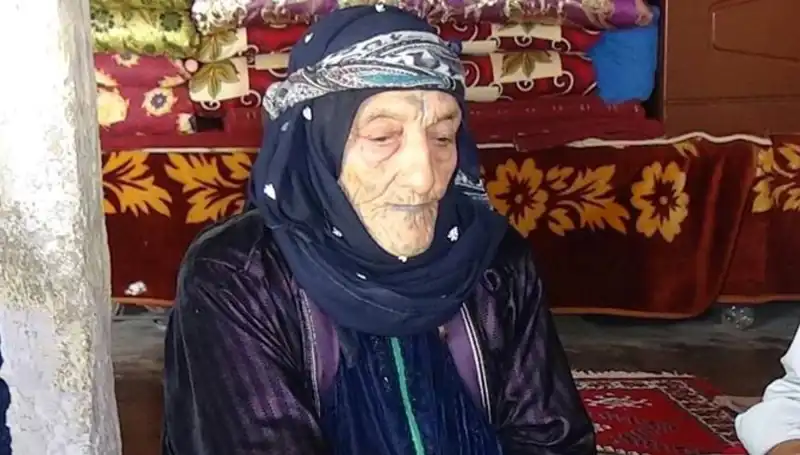Türkiye'nin En Yaşlı Kadını 131 Yaşında Hayatını Kaybetti, Bilgiler Şaşırtıyor!