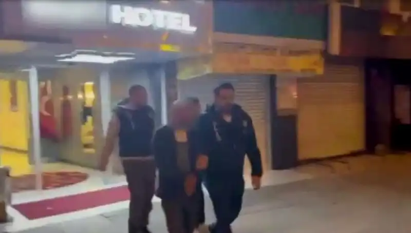 Ankara'da Fuhuş Operasyonunda 4 Otel Mühürlendi, 12 Gözaltı